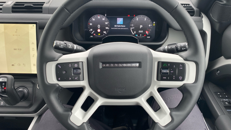 Land Rover Defender 3.0 D250 X-Dynamic SE 90 3dr Auto Diesel Estate